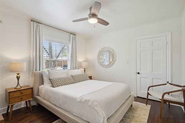 1213 S Church St, House other with 3 bedrooms, 2 bathrooms and 2 parking in Georgetown TX | Image 14