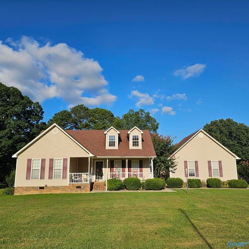 940 Porter Rd, Scottsboro, AL, 35768-3234 | Card Image