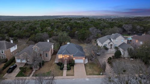 2200 Cliffs Edge Dr, Austin, TX, 78733-6012 | Card Image