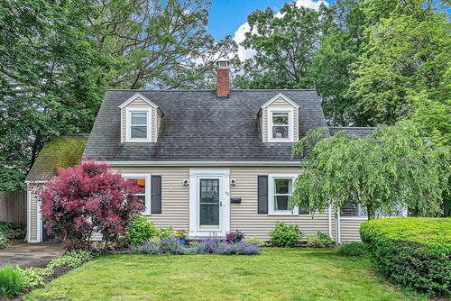 72 Marlboro St, Dedham, MA, 02026-7004 | Card Image