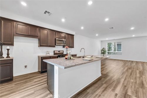 1138 E Tangerine St, Azusa, CA, 91702 | Card Image