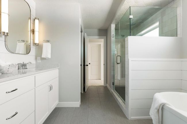 Pictures are of similar home | Image 27