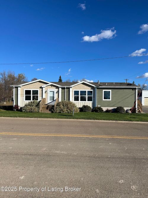 53 Central Ave N, Dunn Center, ND, 58626-2628 | Card Image