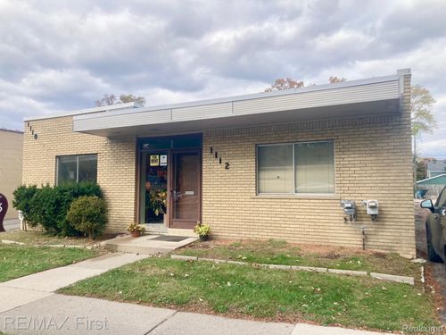 1112 Catalpa Dr, Royal Oak, MI, 48067-1125 | Card Image