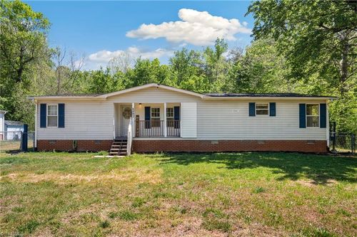 6092 Cain Forest Dr, Walkertown, NC, 27051-9582 | Card Image