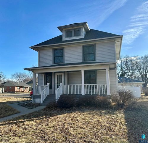 420 N Freeman Ave, Luverne, MN, 56156-1555 | Card Image