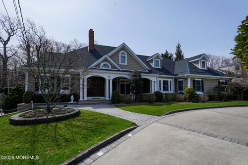 617 Oceanview Rd, Brielle, NJ, 08730-1220 | Card Image