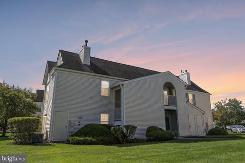 2302 Toddsbury Ct, MOUNT LAUREL, NJ, 08054-4943 | Card Image