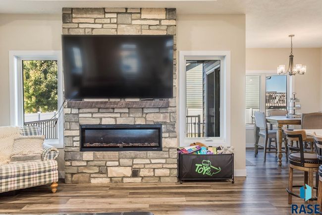 804 Johnson Creek Ct, House other with 3 bedrooms, 2 bathrooms and null parking in Harrisburg SD | Image 10