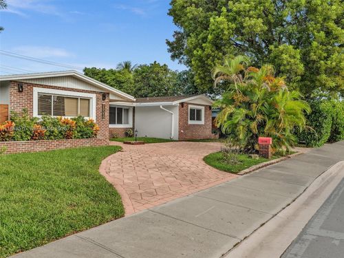 20350 Highland Lakes Blvd, Miami, FL, 33179-2236 | Card Image