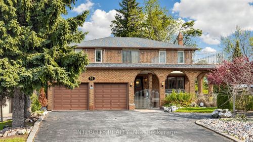 76 Spruce Avenue, Richmond Hill, ON, L4C6W1 | Card Image