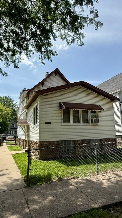 6442 S Wolcott Ave, Chicago, IL, 60636-2620 | Card Image