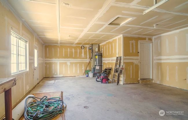 Extra Garage Space | Image 13