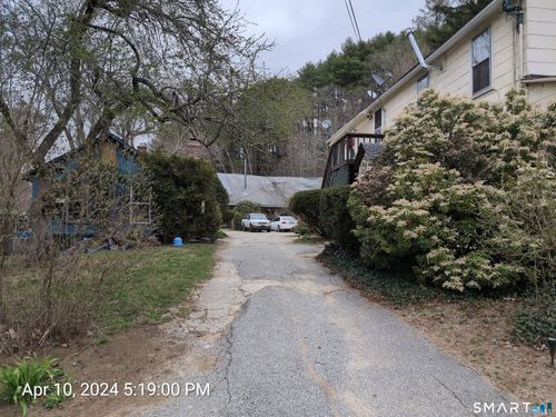 642 Old Hartford Rd, Colchester, CT, 06415-2417 | Card Image