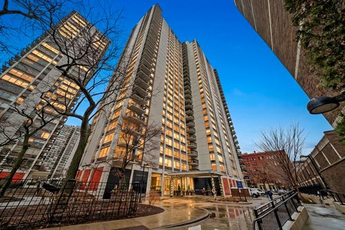 2303a-1460 Sandburg Ter, Chicago, IL, 60610-5569 | Card Image