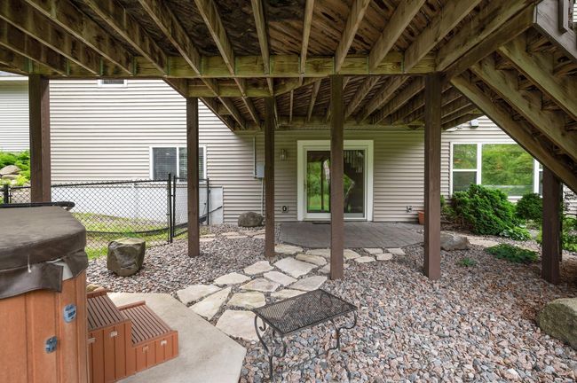 Walkout to hottub and dog run | Image 38