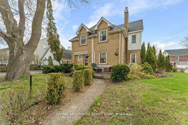 1 College St, House other with 4 bedrooms, 3 bathrooms and 2 parking in Kingston ON | Image 37