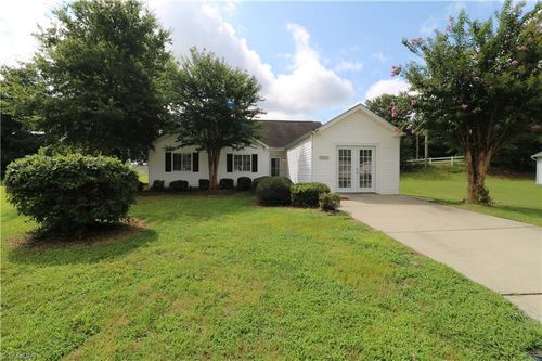 4185 Kennison Village Dr, Winston-Salem, NC, 27127-6694 | Card Image