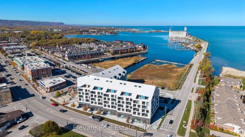 31 Huron St, Collingwood, ON, L9Y5T7 | Card Image