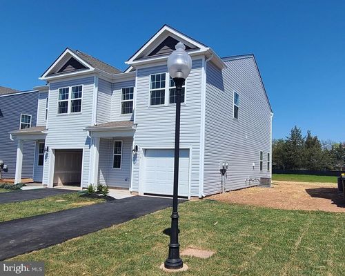 874 Peaceful Ln, PENNSBURG, PA, 18073-1606 | Card Image