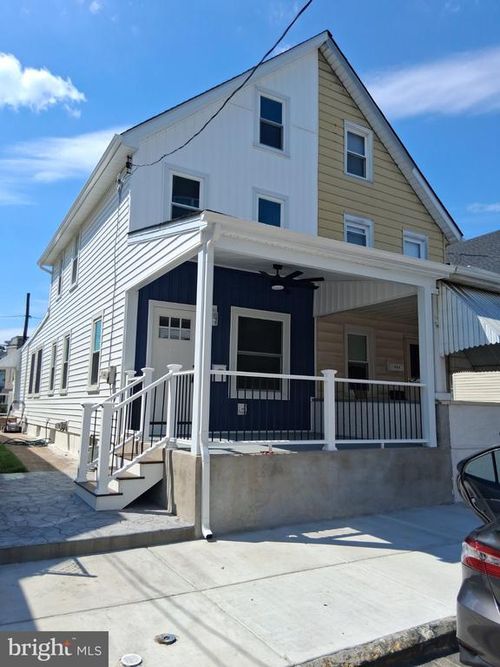 426 Logan St, BRISTOL, PA, 19007-3906 | Card Image