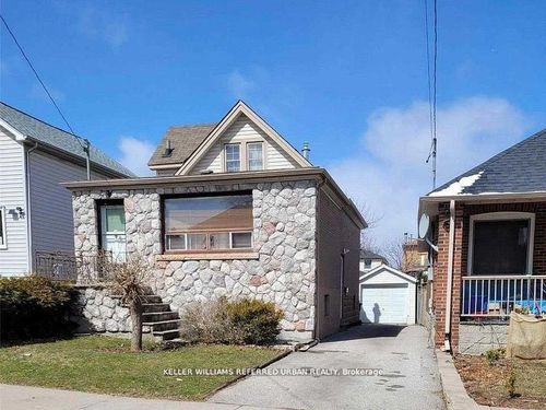 8 Tilden Cres, Etobicoke, ON, M9P1V5 | Card Image