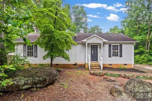 30 Seventh St, York, SC, 29745-1358 | Card Image