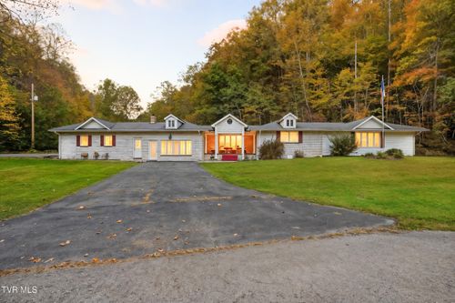 5186 Lick Creek Rd, Clinchco, VA, 24226-8576 | Card Image
