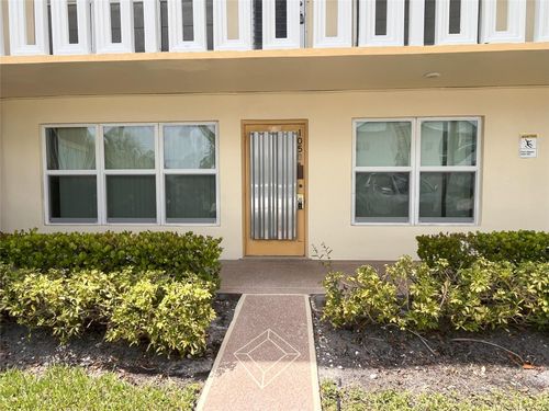 105-105 Wellington E, West Palm Beach, FL, 33417-2549 | Card Image