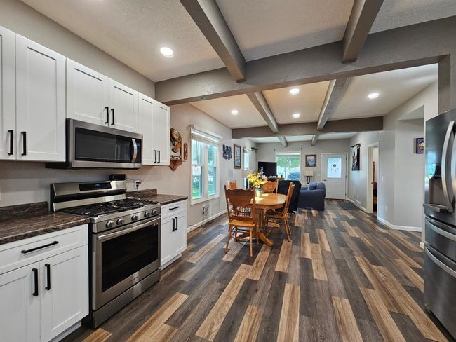 411 W Main St, House other with 4 bedrooms, 2 bathrooms and null parking in Pipestone MN | Image 13