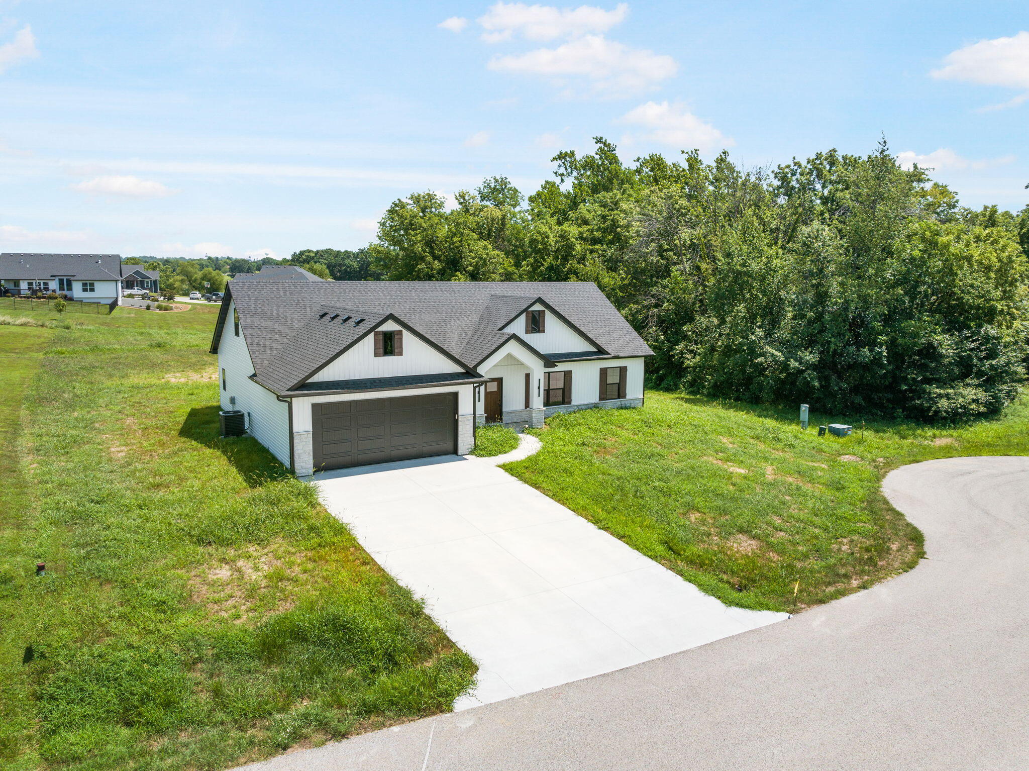 Residential in BOONVILLE 4