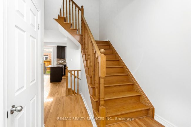 7 Mclaughlin Ave, House attached with 3 bedrooms, 3 bathrooms and 2 parking in Milton ON | Image 6