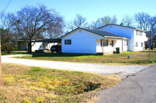 56 15th St, Wilson, OK, 73463-1861 | Card Image
