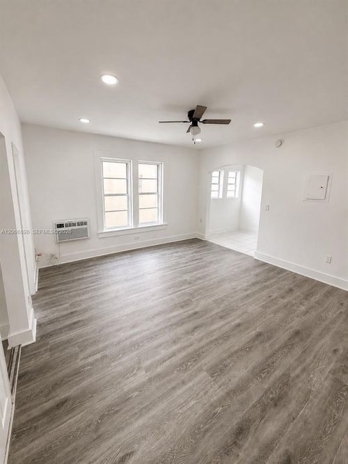 204-1319 Meridian Ave, Miami Beach, FL, 33139-8013 | Card Image
