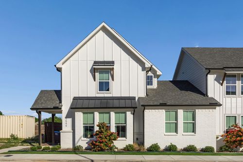9544 Thorncrown Ln, Fort Worth, TX, 76179-0019 | Card Image