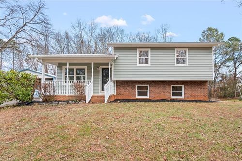 292 Mount Pleasant Church Rd, State Road, NC, 28676-9520 | Card Image