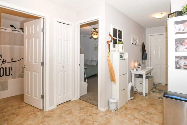2004 - 5220 50a Ave, Home with 2 bedrooms, 2 bathrooms and 1 parking in Sylvan Lake AB | Image 6