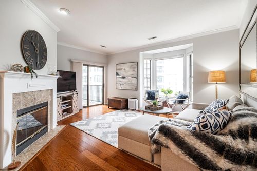 403-1300 N Prospect Avenue, Milwaukee, WI, 53202 | Card Image