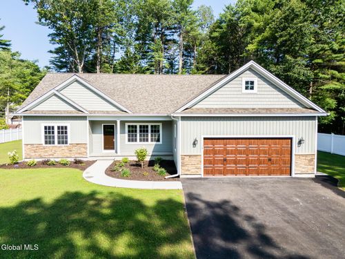 16 Surcingle Rd, Queensbury, NY, 12804-8061 | Card Image