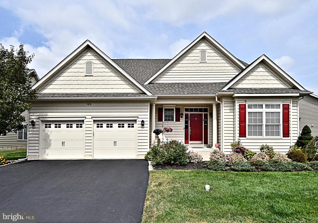 Bayhill Dr, North Wales, PA 19454