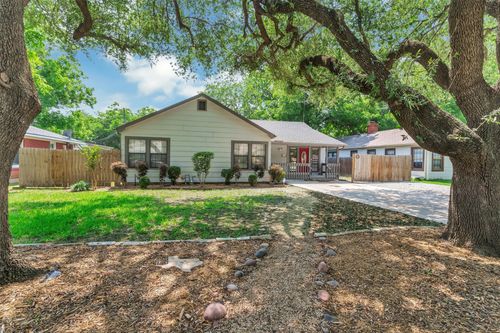 616 Bellevue Dr, Cleburne, TX, 76033-4728 | Card Image