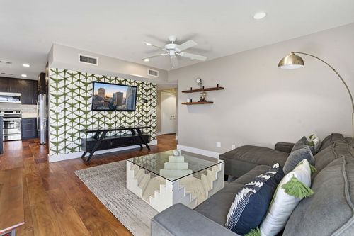 214-904 West Ave, Austin, TX, 78701-2229 | Card Image