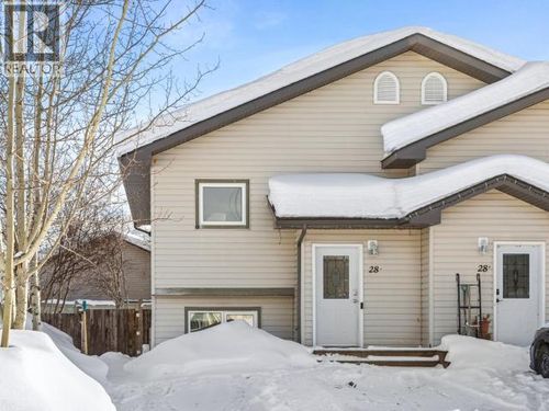 28 Iron Horse Dr, Whitehorse, YT, Y1A6T4 | Card Image