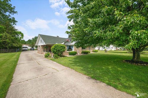 13494 Gera Rd, Birch Run, MI, 48415-9335 | Card Image