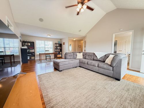 786 Claw Ct, Hopkinsville, KY, 42240-8737 | Card Image