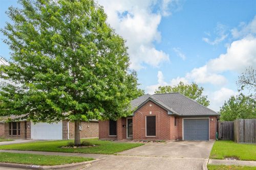 817 Cedar St, Deer Park, TX, 77536-3151 | Card Image