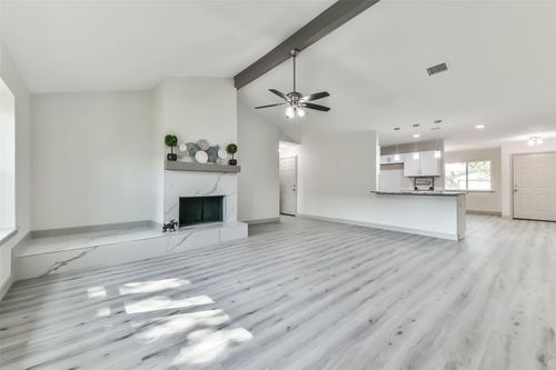 17110 Bougainvilla Ln, Friendswood, TX, 77546-3425 | Card Image