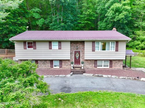 3101 Upper Rd, Shamokin, PA, 17872-7833 | Card Image