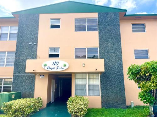 apt-310-110 Royal Palm Rd, Hialeah, FL, 33016-4649 | Card Image