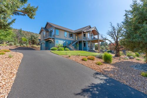 10792 Ironstone Ct, Redmond, OR, 97756-7414 | Card Image